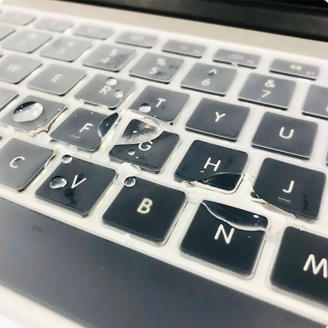 Apple Macbook 13' 2017 A1466 Zore Klavye Koruyucu Transparan Buzlu Silikon Ped